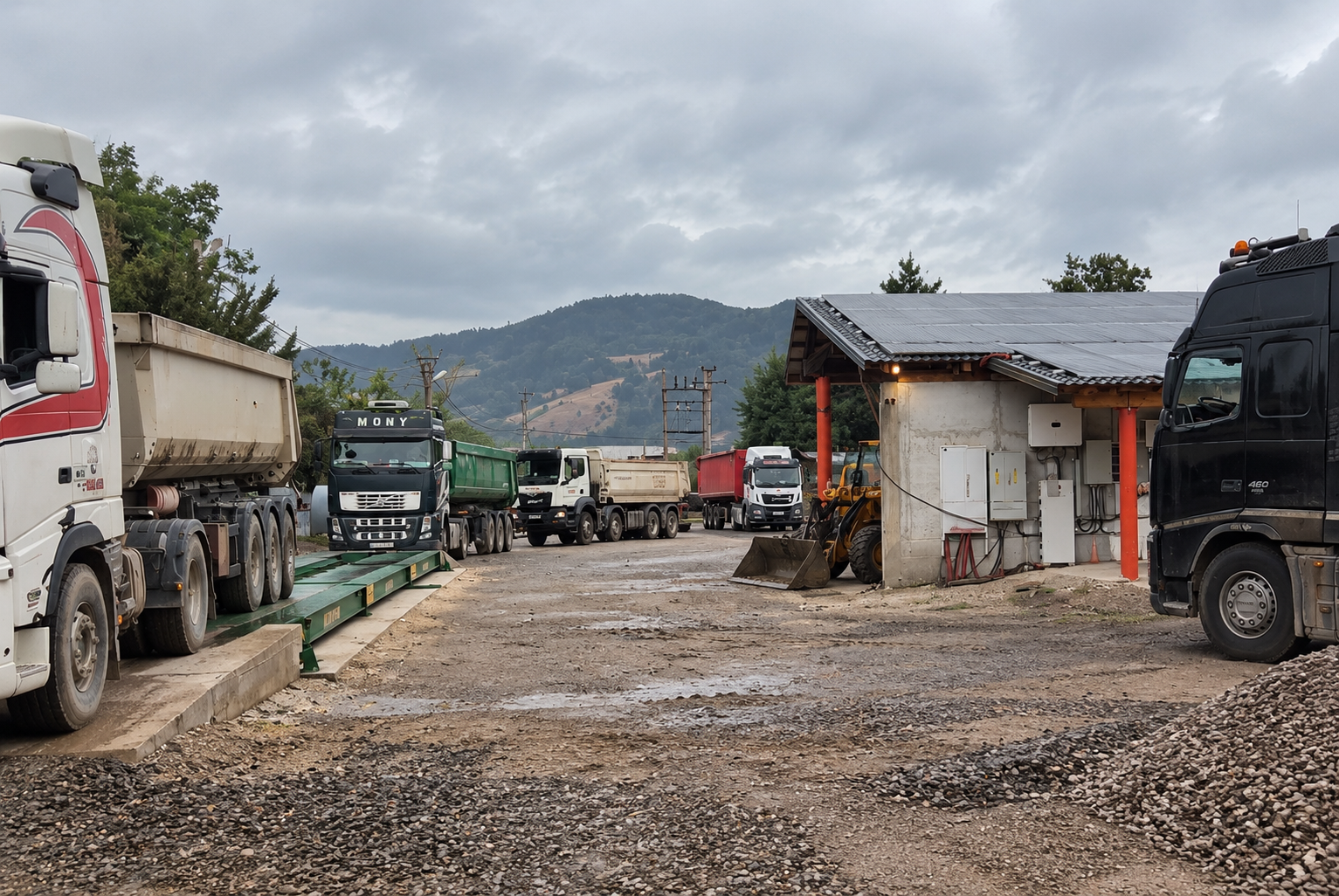 Autobasculantele MIR TRANSCOM în incinta companiei
